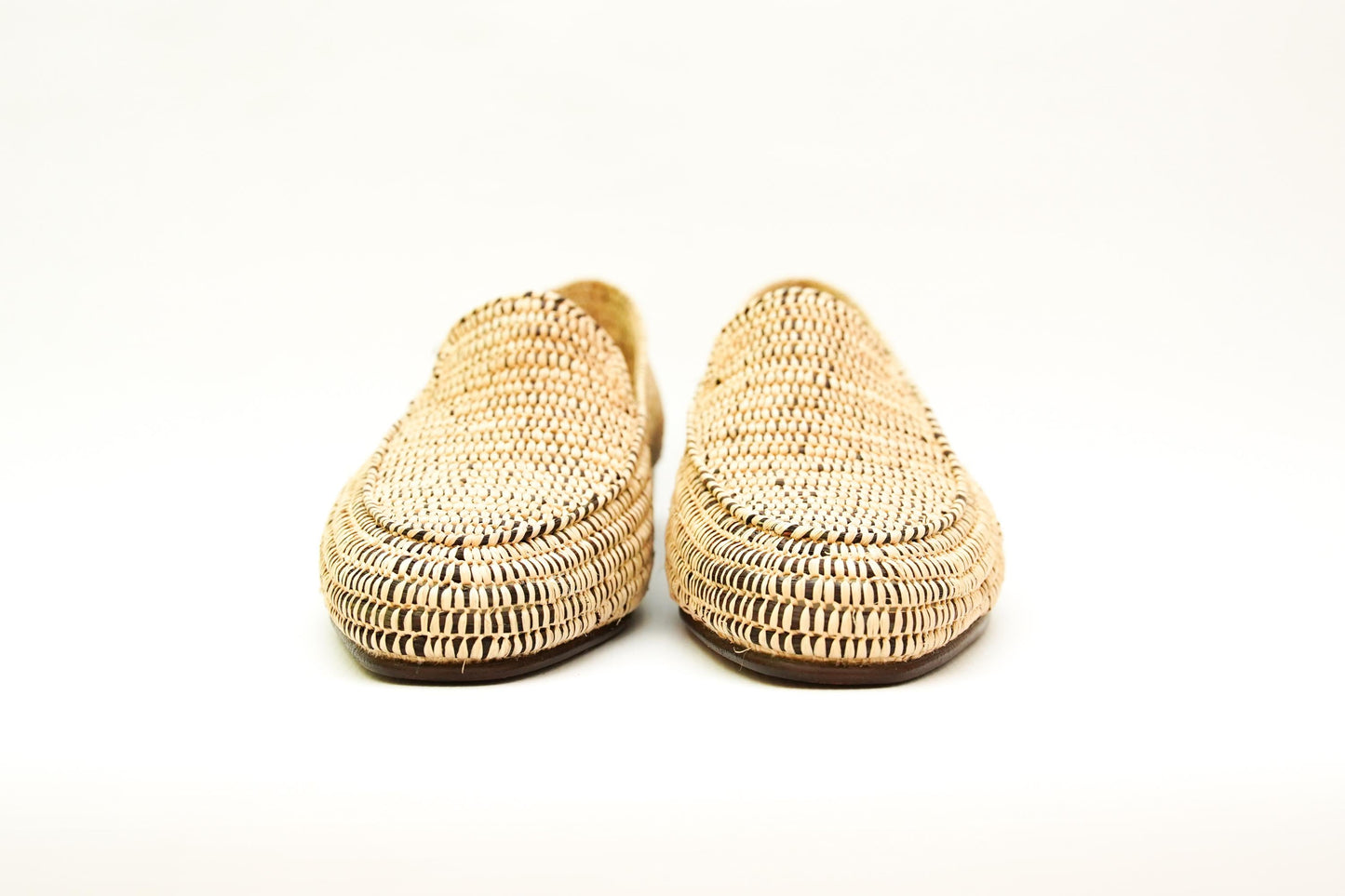 Handwoven Raffia Loafers – Moroccan Unisex Shoes – Natural Slip-On Flats – Boho Artisan Footwear