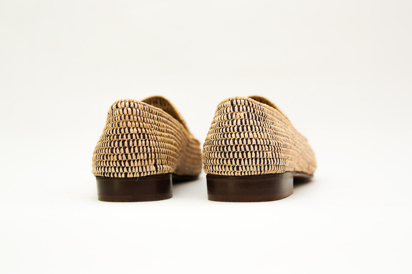 Handwoven Raffia Loafers – Moroccan Unisex Shoes – Natural Slip-On Flats – Boho Artisan Footwear
