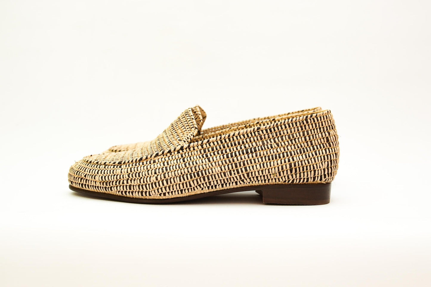 Handwoven Raffia Loafers – Moroccan Unisex Shoes – Natural Slip-On Flats – Boho Artisan Footwear