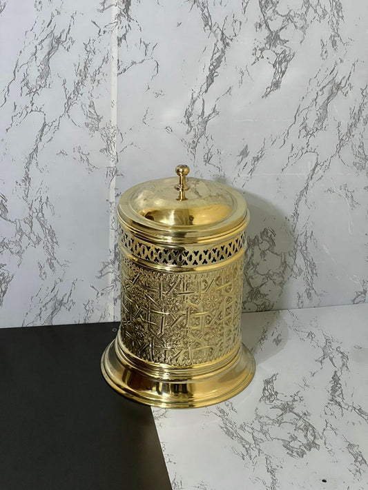 Unlacquered Brass Trash Can with Lid - Handcrafted Moroccan Waste Basket - Engraved Brass Bathroom Bin Vintage Home Decor