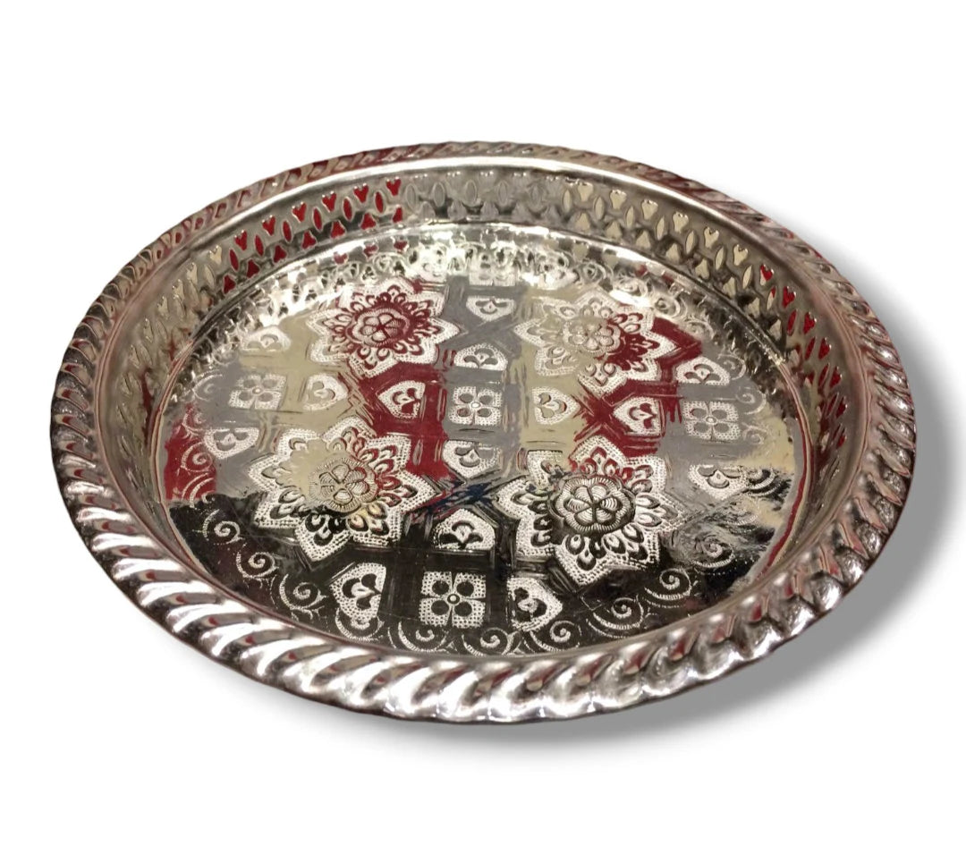 Elegant Moroccan Tea Set with Teapot, 3 Cups, and Tray Tea Ensemble Teapot and Cup Set Moroccan Tea Service Exquisite Tea Tray