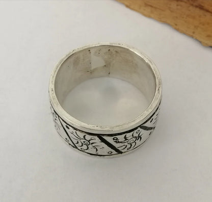 Heavy Silver Ring with Diagonal Engravings