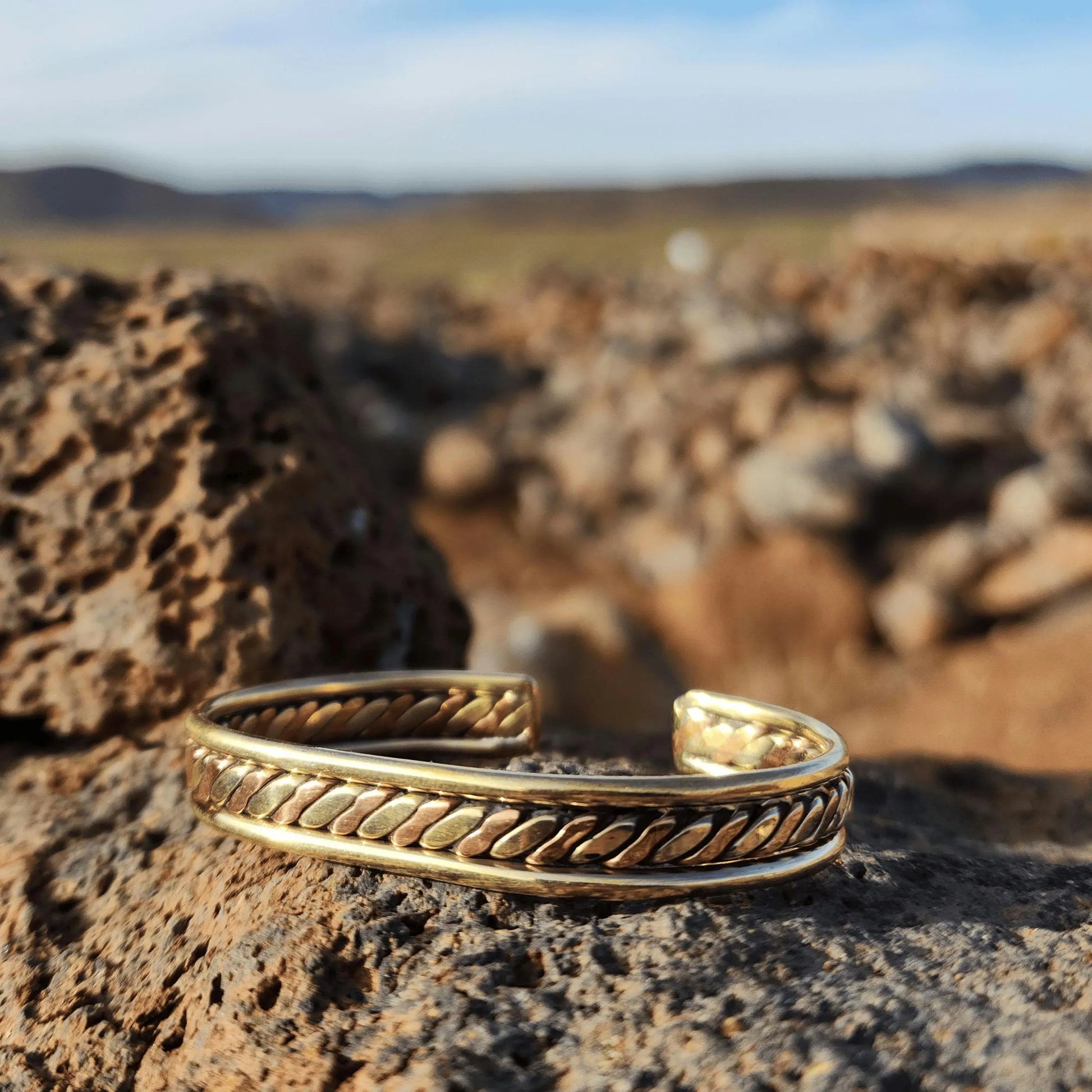 Handmade Twisted Copper Bracelet – Handforged Polished Bangle for Health and Arthritis Relief, Perfect Unisex Gift