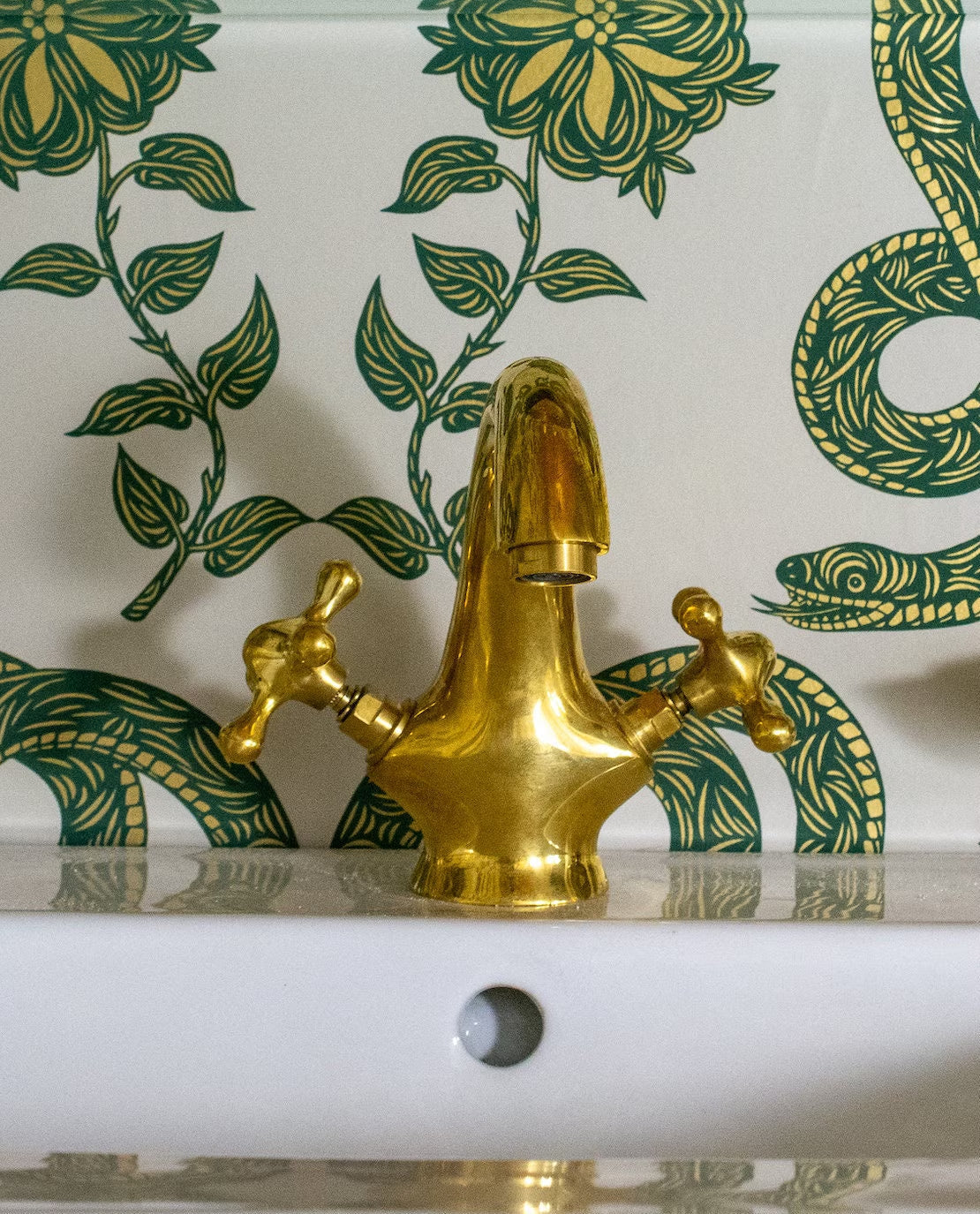Single-Hole Unlacquered Brass Bathroom Sink Vanity Faucet with Double Simple Cross Handles