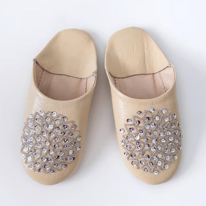 Handcrafted Moroccan Leather Babouches - Elegant Beige Slippers for Family Gifting