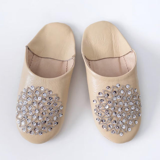 Handcrafted Moroccan Leather Babouches - Elegant Beige Slippers for Family Gifting
