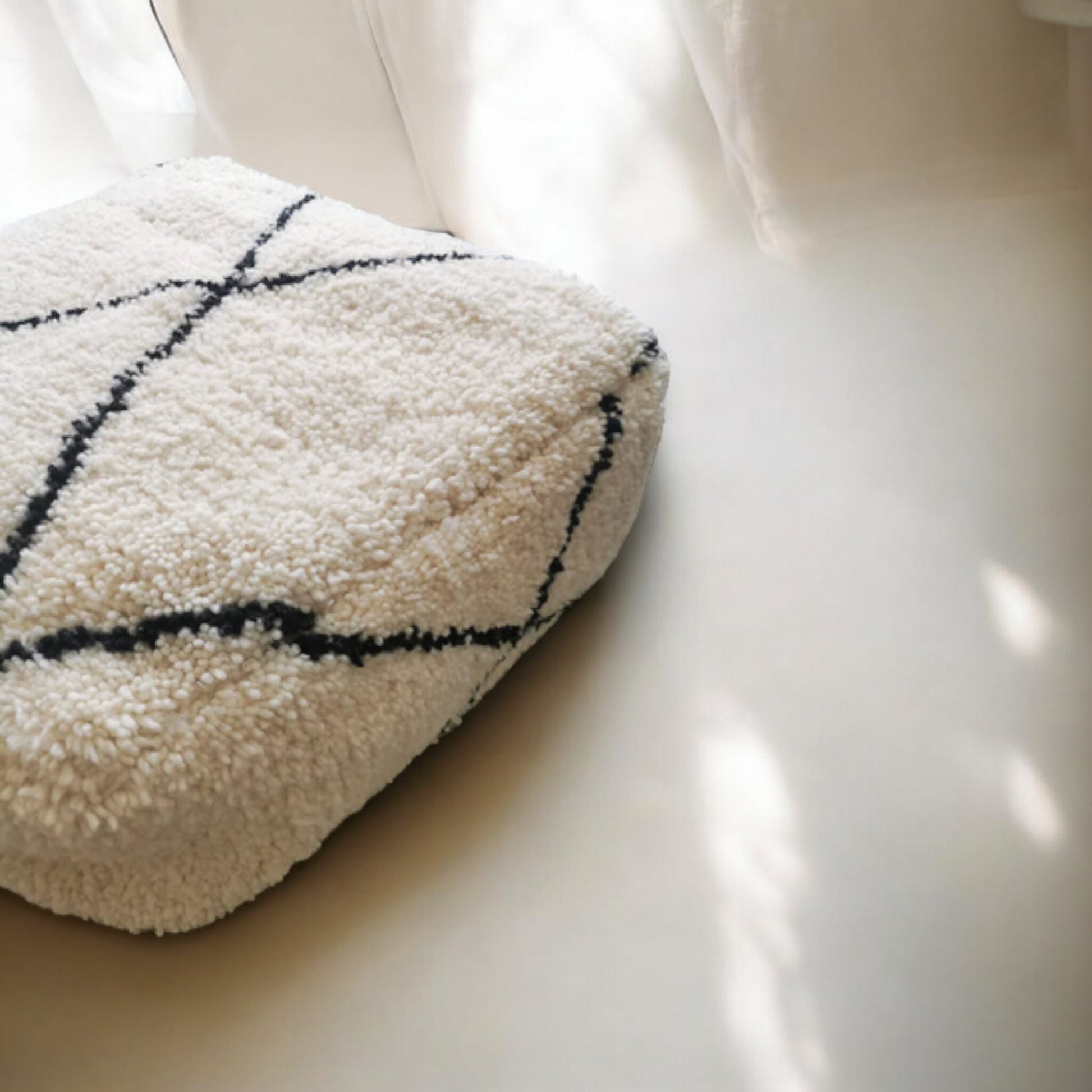Handmade Moroccan Ottoman Pouf, Moroccan Kilim Pouf, Checker Ottoman, Moroccan Kilim Pouf, Berber Floor Cushion, Large Floor Cushion Seating