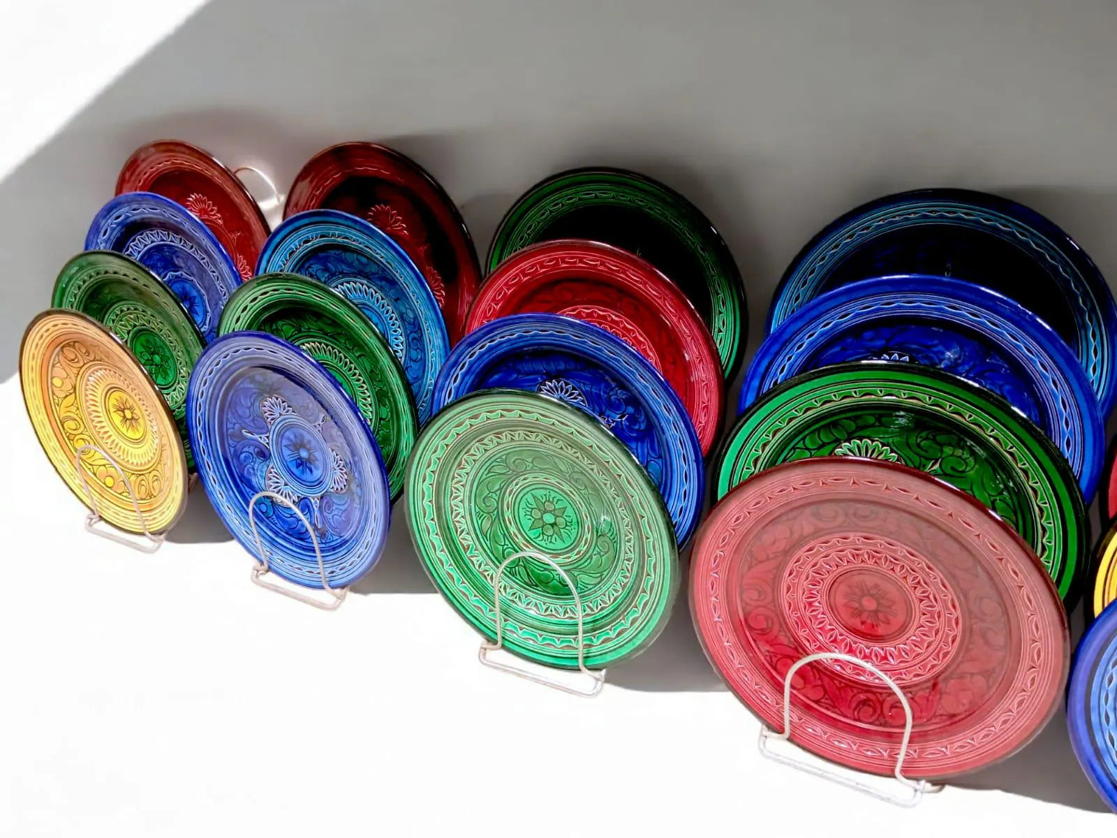 Moroccan Hand-Carved Pottery Plate: Artisanal 25Cm Serving Dish, Bohemian Decor Unique Kitchenware, Ethnic Home Decor, Traditional Artistry