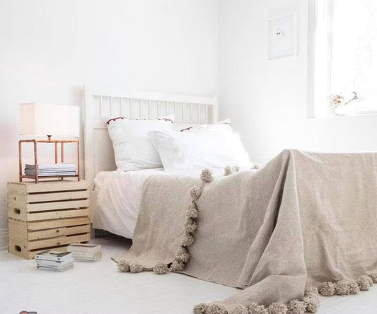 Discover Moroccan Cotton Blankets: the Essence of Comfort and Style. Wrap Yourself in Luxury with Our Exquisite Collection