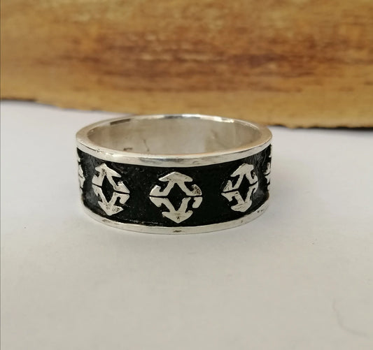 Sterling Silver Ring with Carved Diamond Pattern