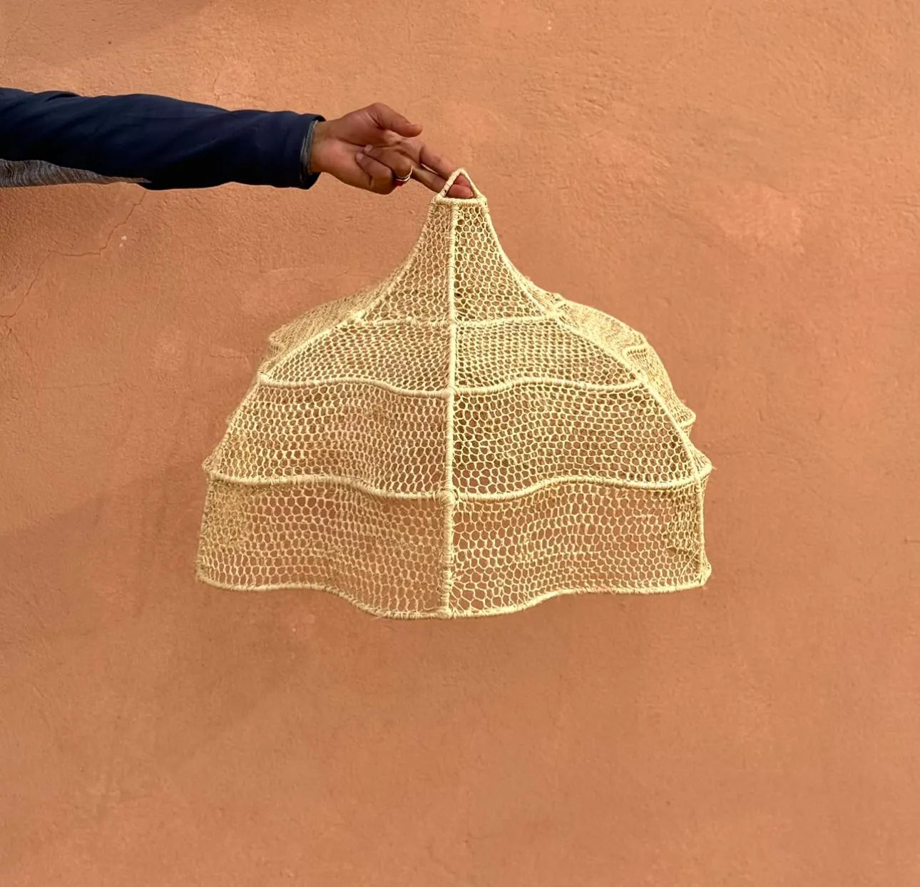 Raffia Pendant Light , Wicker Ceiling Light Shade Round-Shaped for Indoor and Outdoor Usage, Hanging Cone Wicker Pendant Light