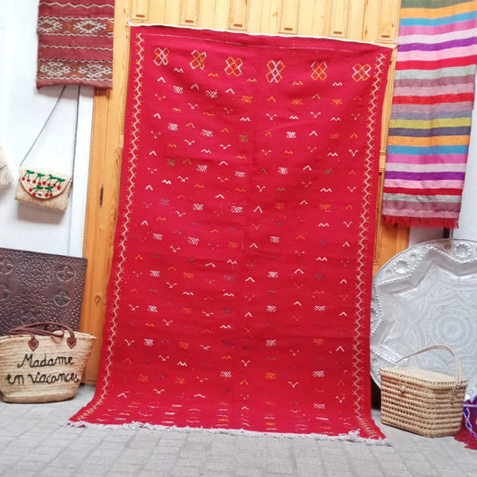 Moroccan Akhnif Rug 8.2×4.59 Ft , Handmade Natural Wool Rug, Red Kilim , Berber Kilim ,Ethnic Rug