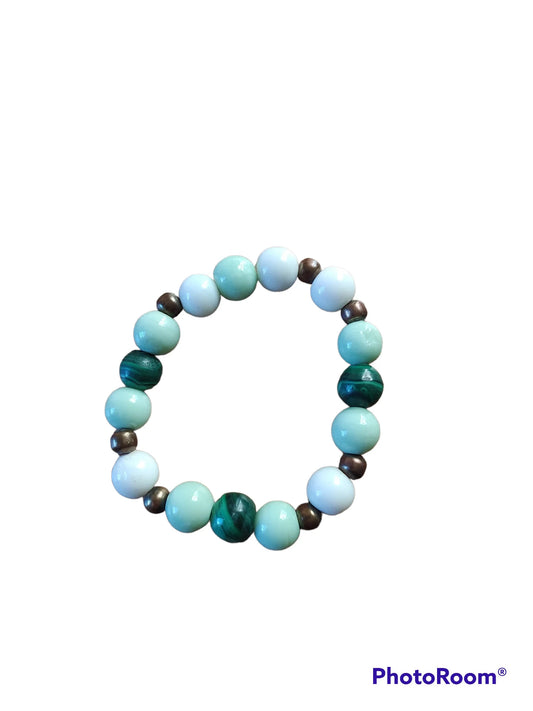 Beautiful Bracelet, Handmade, Malachite Pearl, White, Green round Beads, Cooper, Gift Idea, for Here.