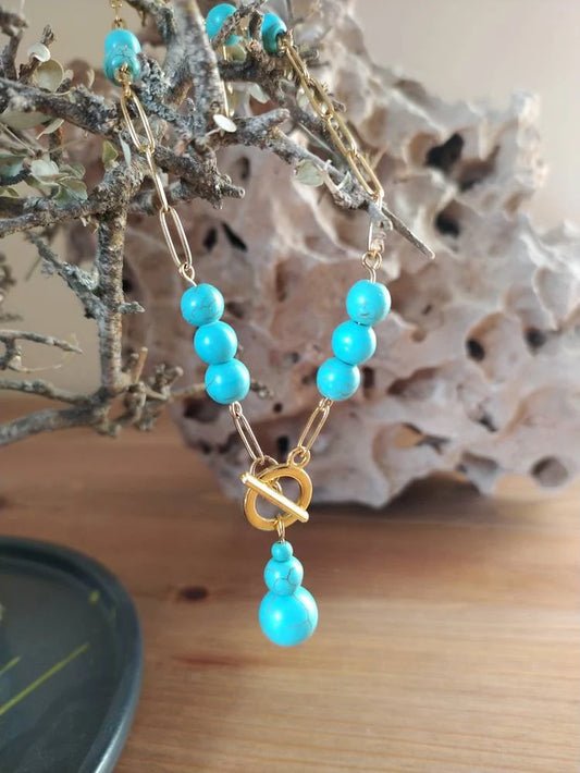 Beautiful Turquoise Pearls, an Exclusive Product Handmade and Natural Stones to Embellish Your Neck.