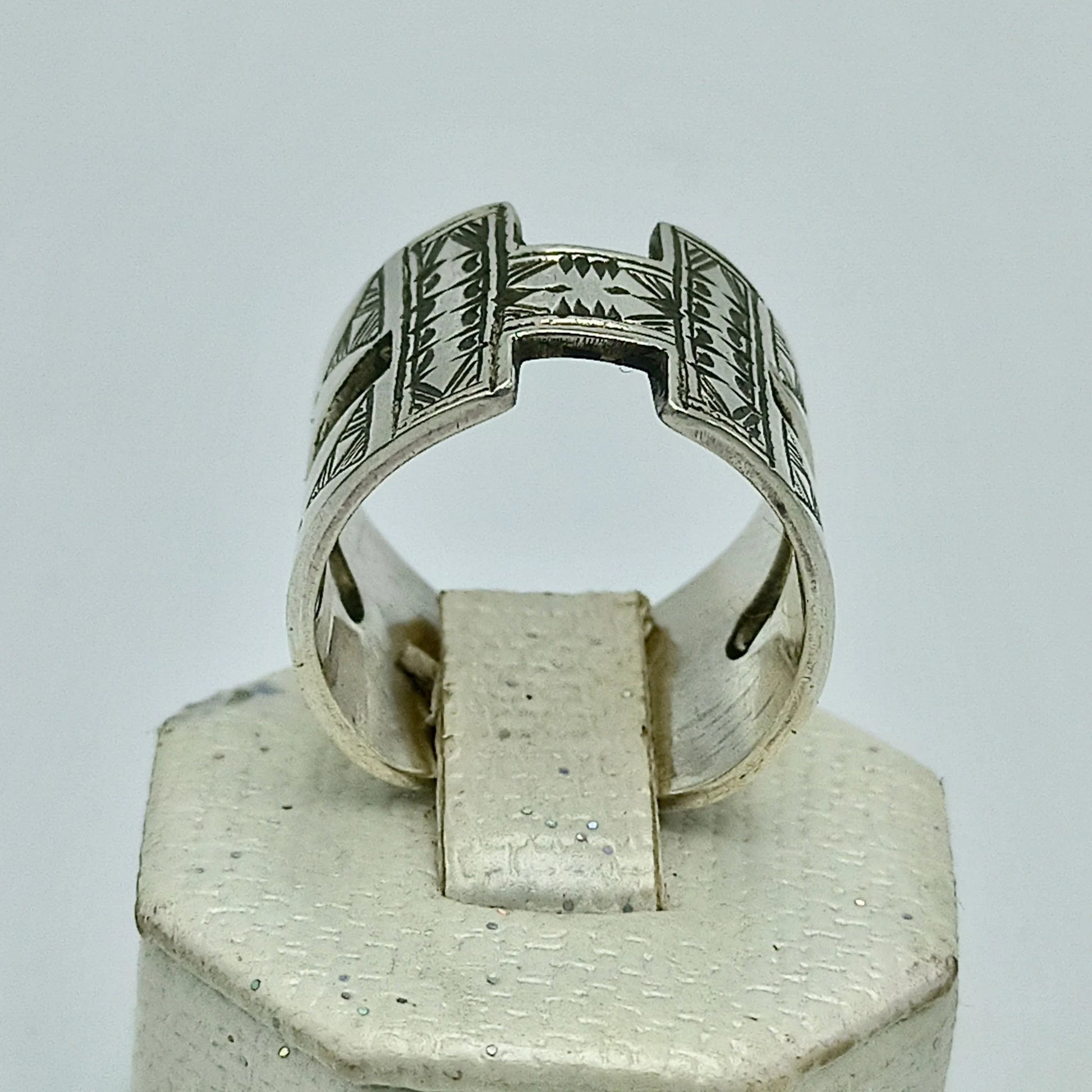 Silver Ring, Engraved Ring, Unique Boho Ring, 925 Sterling Silver, Engraved Ring, Crafted Ring, Perfect for Any Occasion