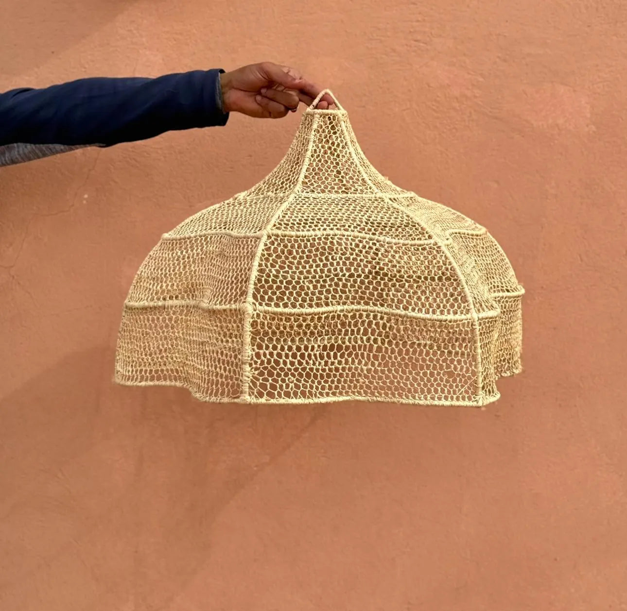 Raffia Pendant Light , Wicker Ceiling Light Shade Round-Shaped for Indoor and Outdoor Usage, Hanging Cone Wicker Pendant Light