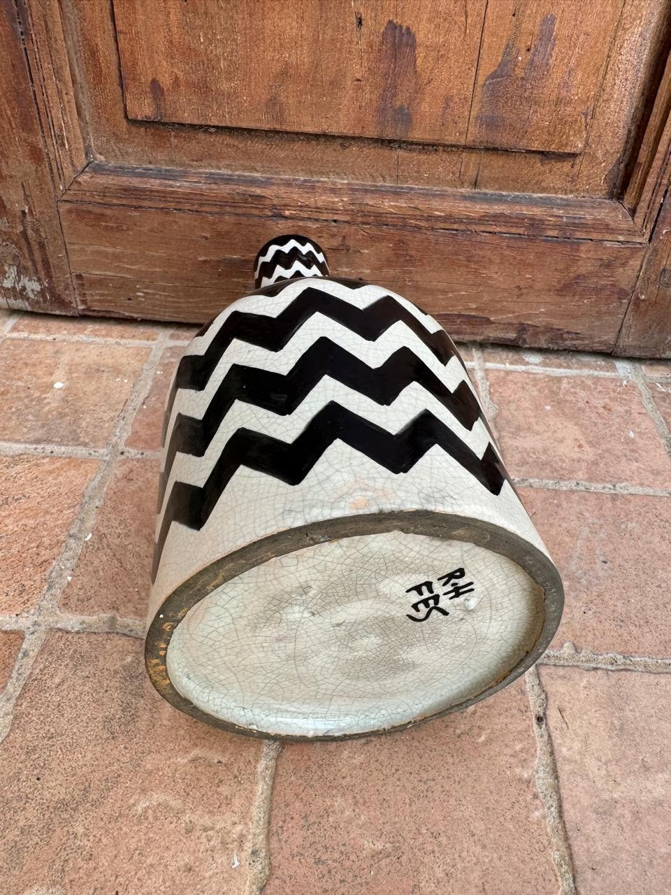 Authentic Hand-Painted Moroccan Ceramic Vase: Vintage Charm in Black & White - Handmade Décor for Your Home