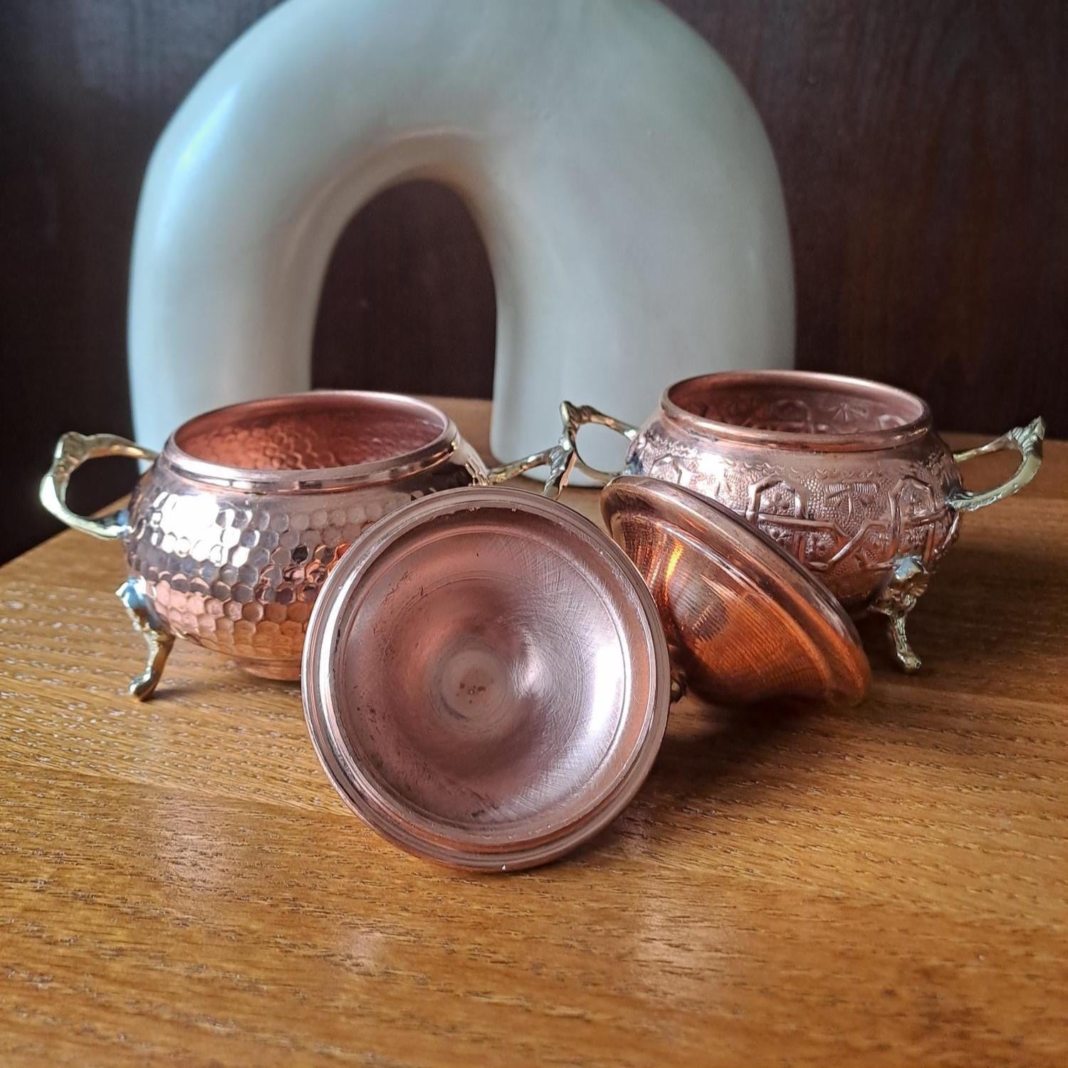 Set of 2 Moroccan Copper Sugar Bowls with Lids – Handcrafted Hammered & Engraved Brass Footed Bowls – Vintage Style Spice or Jewelry Dish