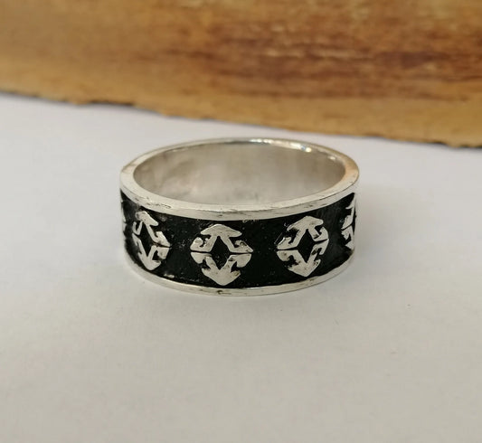 Sterling Silver Ring with Carved Diamond Pattern
