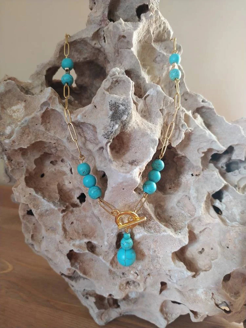 Beautiful Turquoise Pearls, an Exclusive Product Handmade and Natural Stones to Embellish Your Neck.