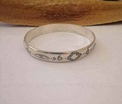 Elegant Berber Tuareg Silver Bangle with Fine Engraving