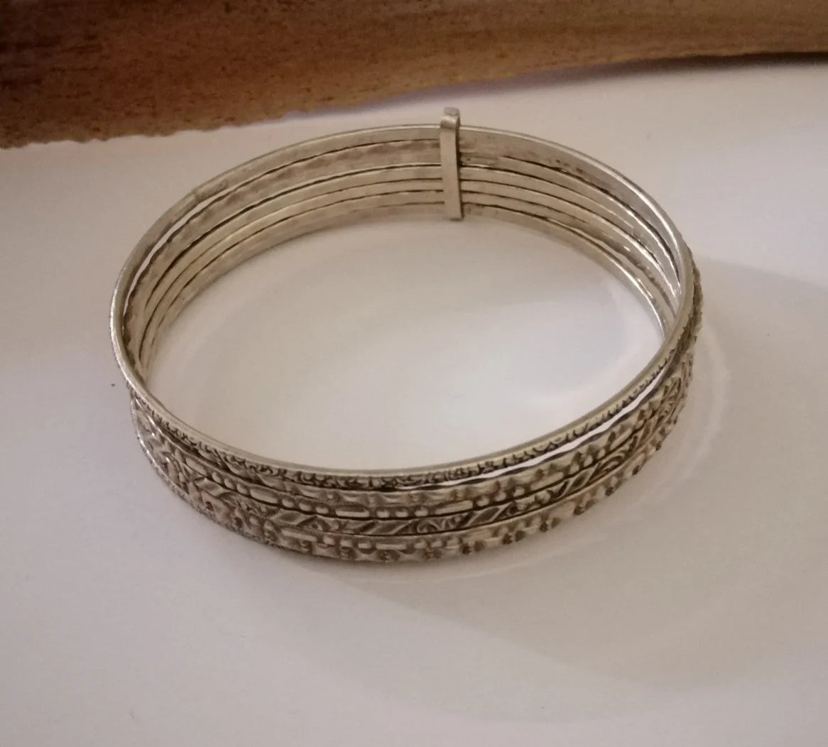 Silver Linking Bangles Set