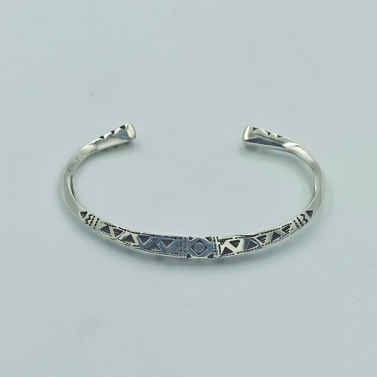 Silver Bracelet Tuareg Jewelery, Tuareg Moroccan Bracelet with Ethnic Engraving in 925 Silver, Unique Jewelry, Perfect for Any Occasion