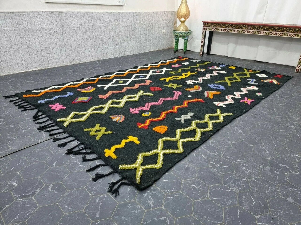 COLORFUL KILIM RUG, Flat-Weave Area Rug, Moroccan Woven Wool Rug, Custom Geometric Rug, Handmade Boho Rug, Cozy Chic Black & Green Rug. .