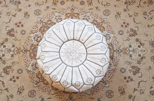 Pouf En Cuir Blanc Avec Broderie Supérieure, Pouf Marocain Blanc, Repose-Pieds Ottomans De Luxe, Pouf En Cuir, Pouf Fait Main