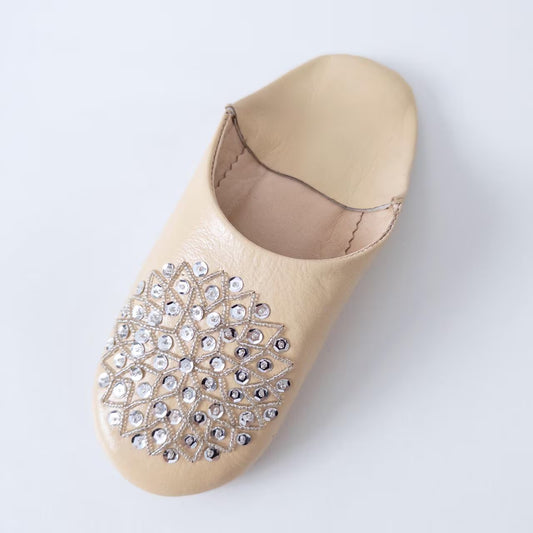 Handcrafted Moroccan Leather Babouches - Elegant Beige Slippers for Family Gifting