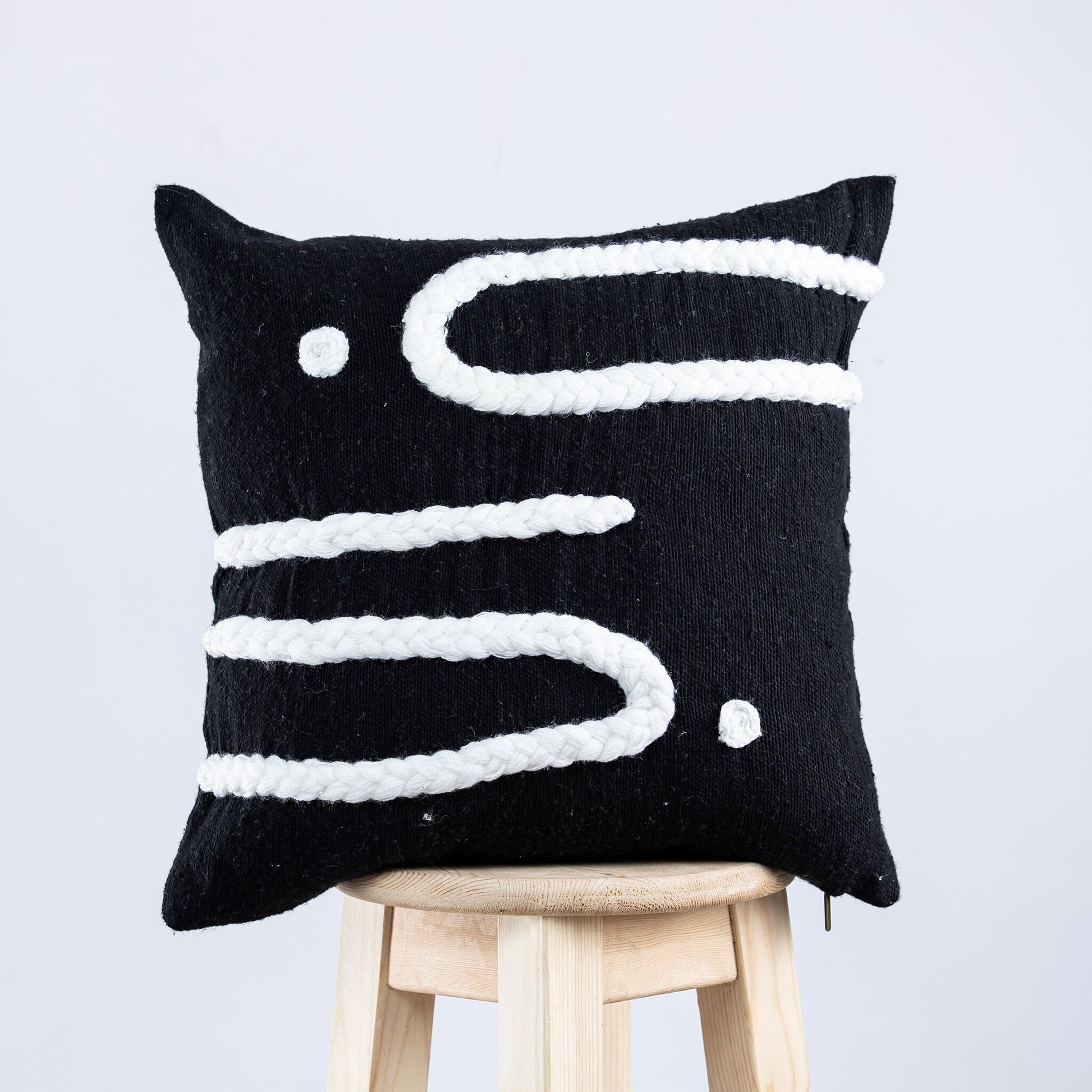 Black and White Pillow - Handmade Pillow - Moroccan Pillow-Livingroom Pillow - Bedroom Pillow - Custom Pillow