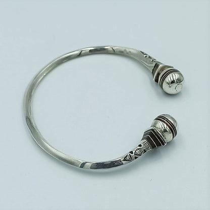 Men'S 925 Sterling Silver Handcrafted Adjustable Bracelet, Open Cuff 2-Ball Ended Engrave Design Boho Bangle