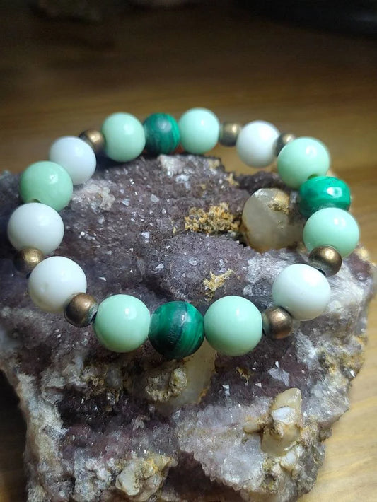 Beautiful Bracelet, Handmade, Malachite Pearl, White, Green round Beads, Cooper, Gift Idea, for Here.