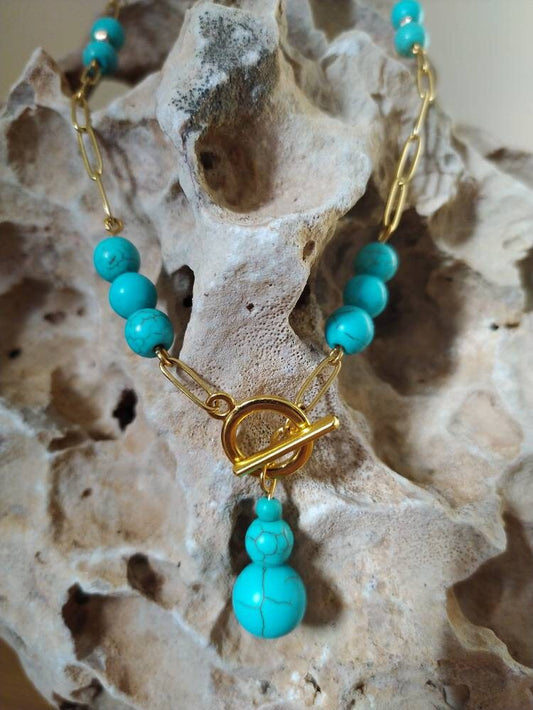 Beautiful Turquoise Pearls, an Exclusive Product Handmade and Natural Stones to Embellish Your Neck.
