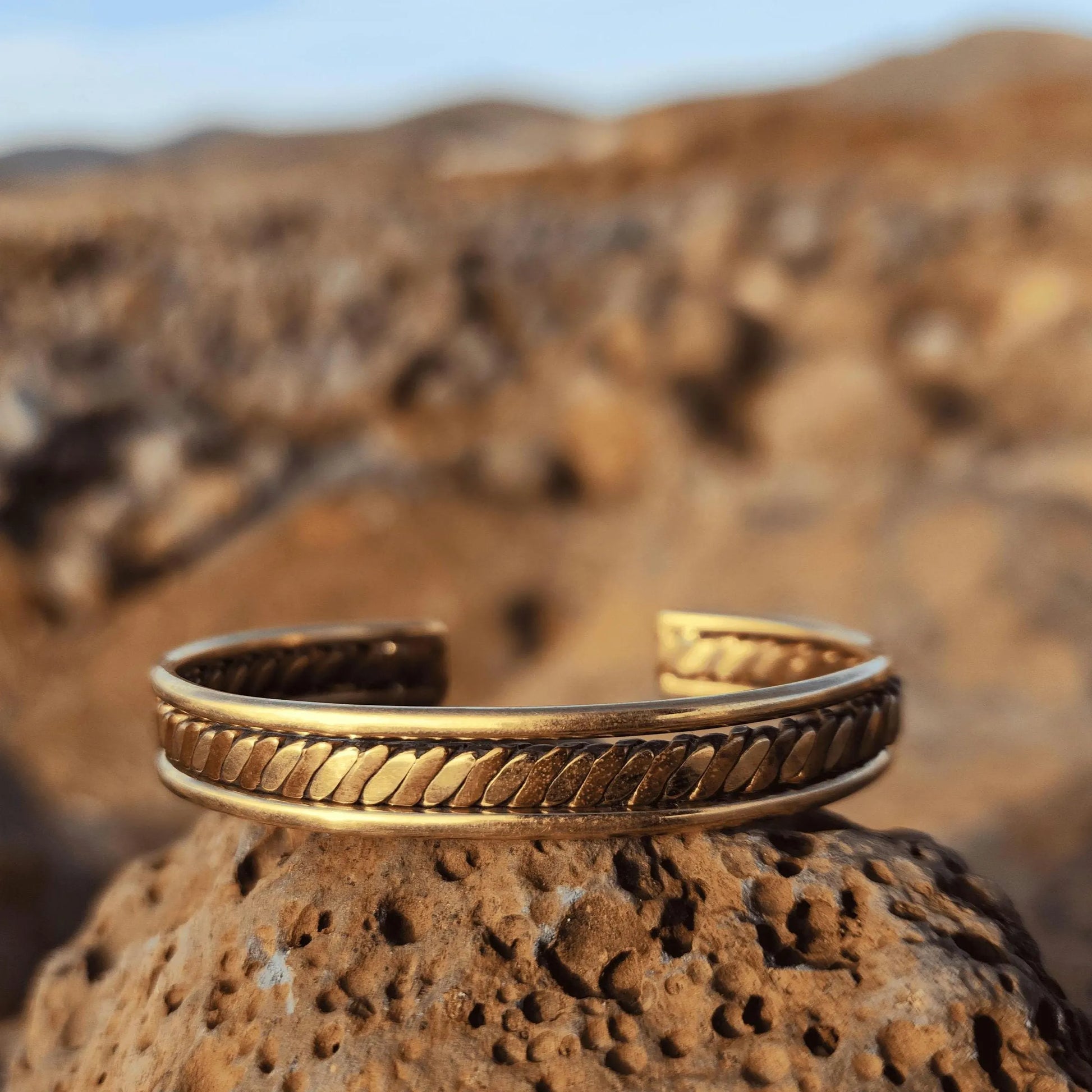 Handmade Twisted Copper Bracelet – Handforged Polished Bangle for Health and Arthritis Relief, Perfect Unisex Gift