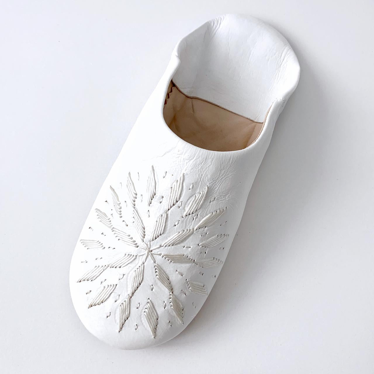 Moroccan Traditional Handmade Babouche Slippers in White Sheepskin Leather