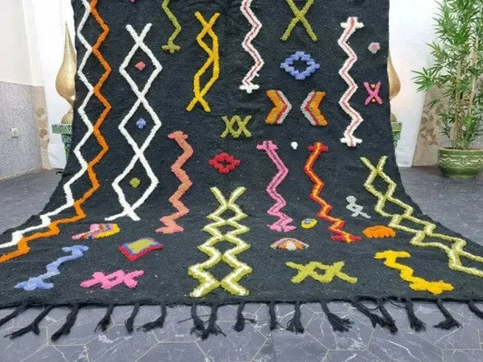 COLORFUL KILIM RUG, Flat-Weave Area Rug, Moroccan Woven Wool Rug, Custom Geometric Rug, Handmade Boho Rug, Cozy Chic Black & Green Rug. .
