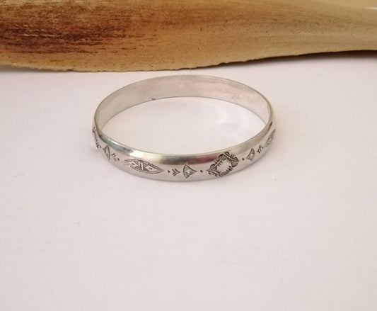Elegant Berber Tuareg Silver Bangle with Fine Engraving