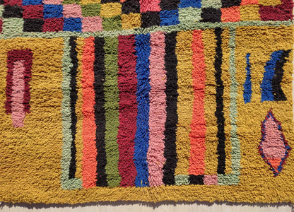 Yellow Wool Moroccan Rug with Geometric Pattern, 6x9 ft