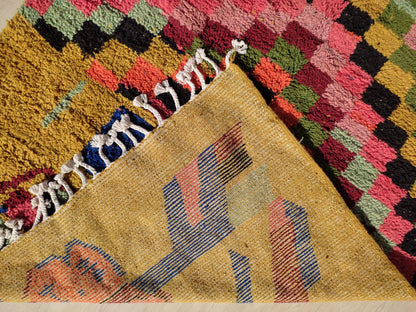 Yellow Wool Moroccan Rug with Geometric Pattern, 6x9 ft
