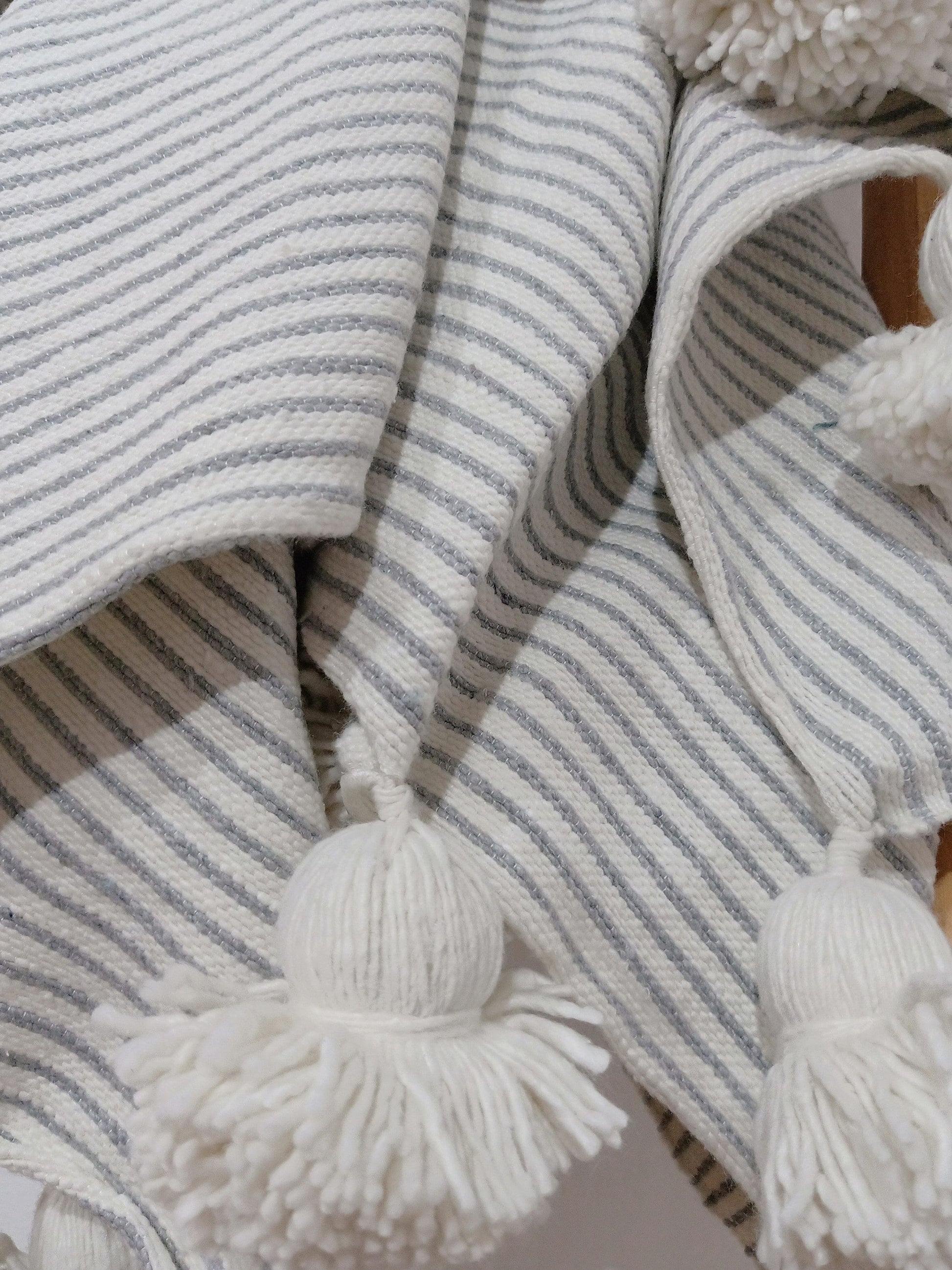 Moroccan Blanket - Hand Woven Throw-Tassel Blankets-Pom Poms-Boho Blanket-Moroccan Blanket-Moroccan Blanket-Moroccan Pom Pom .