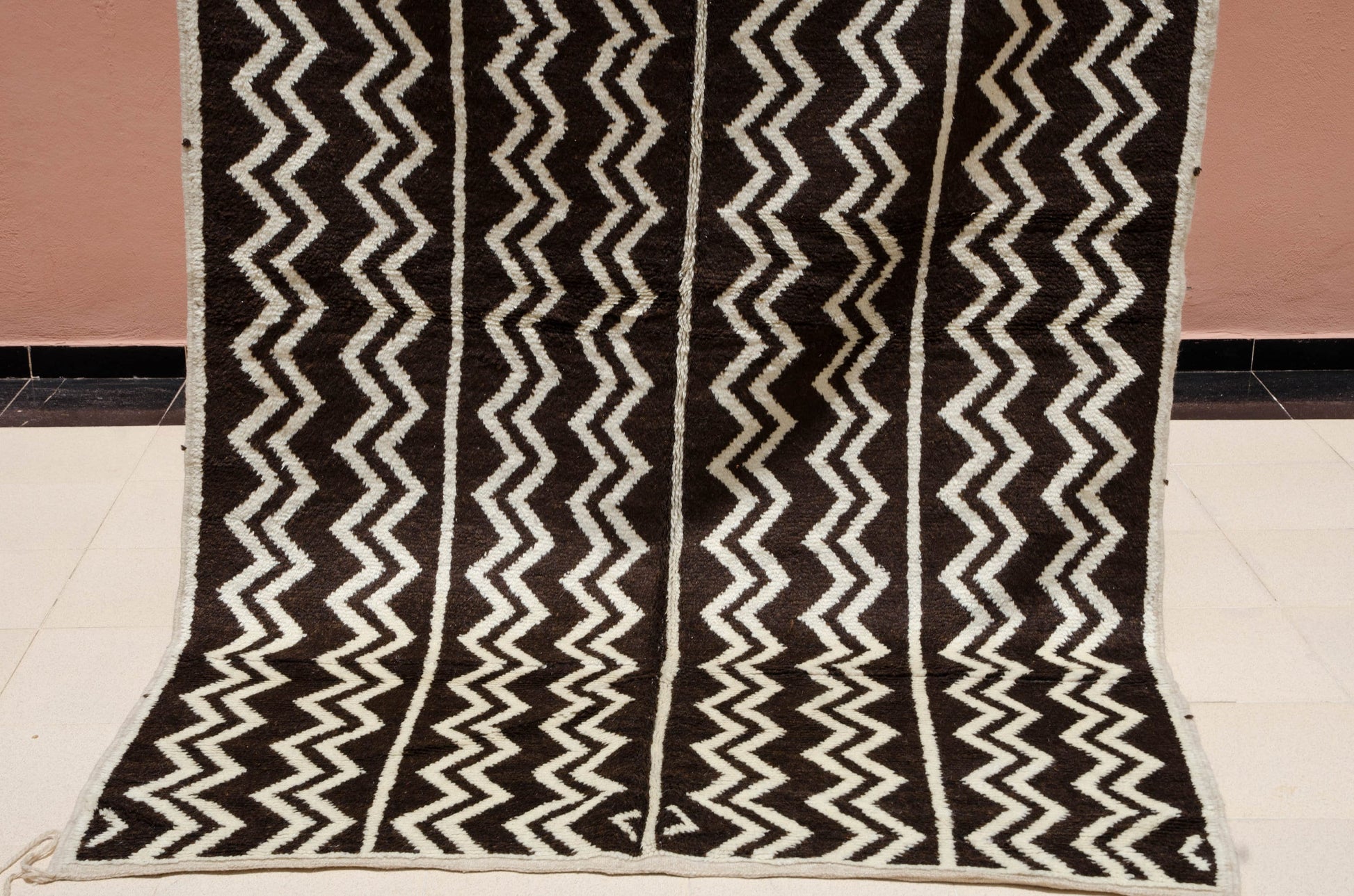 Black and White Moroccan Rug 5X8 - Handwoven Lambswool Soft Authentic Berber Rug - ABB21176