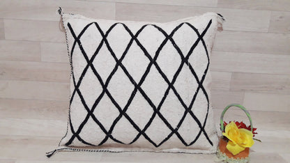Beni Ourain Cushion Cover - White Wool Pillow Cover - Handmade Morocco Cushion-Moroccan Beni Ourain Pillow - Beni Ourain Berber Pillow