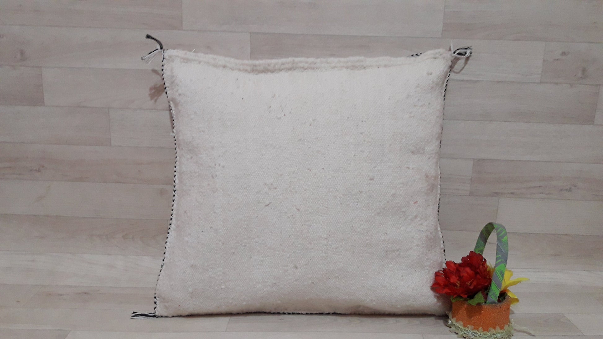 Beni Ourain Cushion Cover - White Wool Pillow Cover - Handmade Morocco Cushion-Moroccan Beni Ourain Pillow - Beni Ourain Berber Pillow