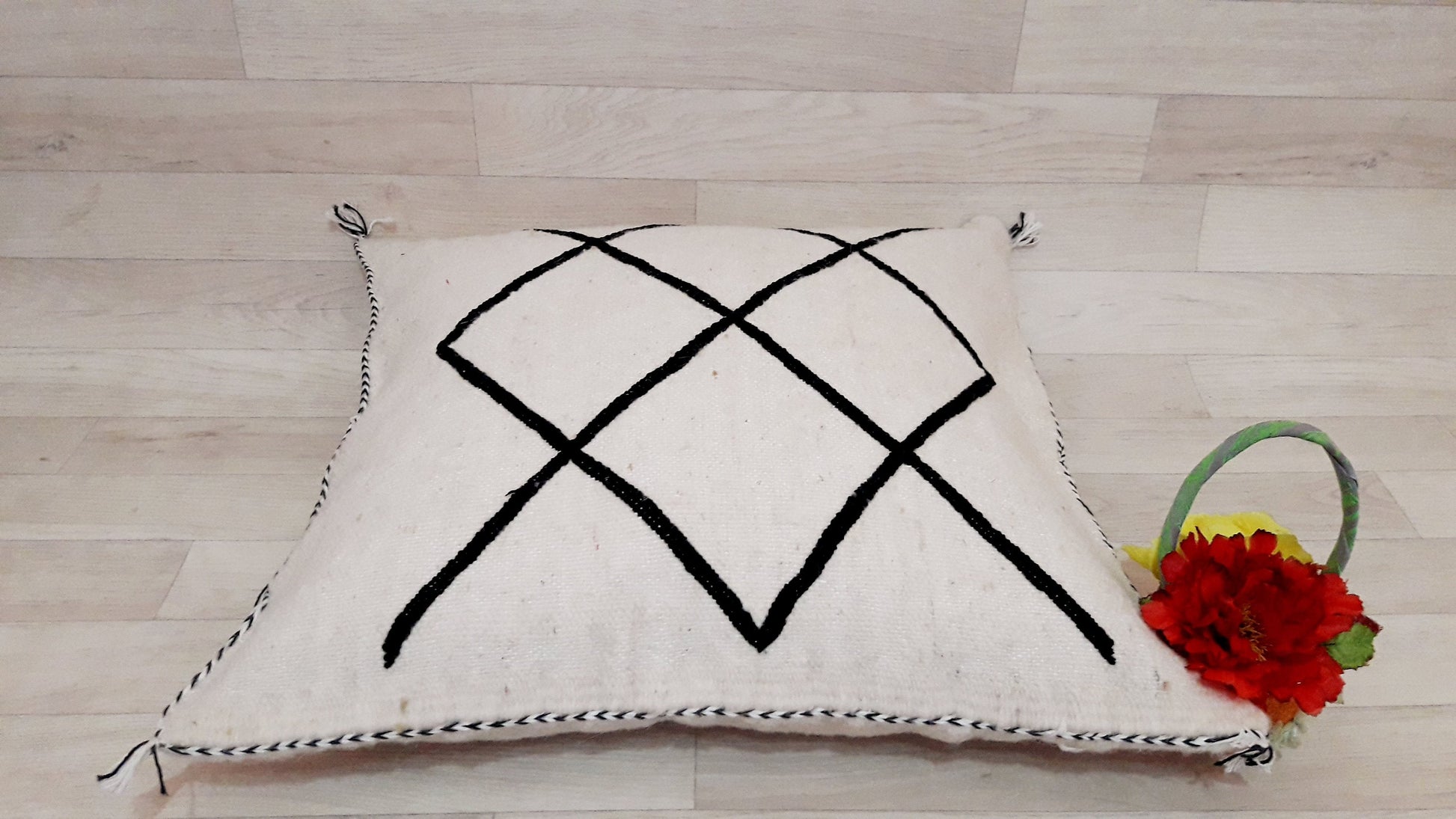 Beni Ourain Cushion Cover - White Wool Pillow Cover - Handmade Morocco Pillow-Moroccan Pillow -Berber Pillow-Pillow-Cushion