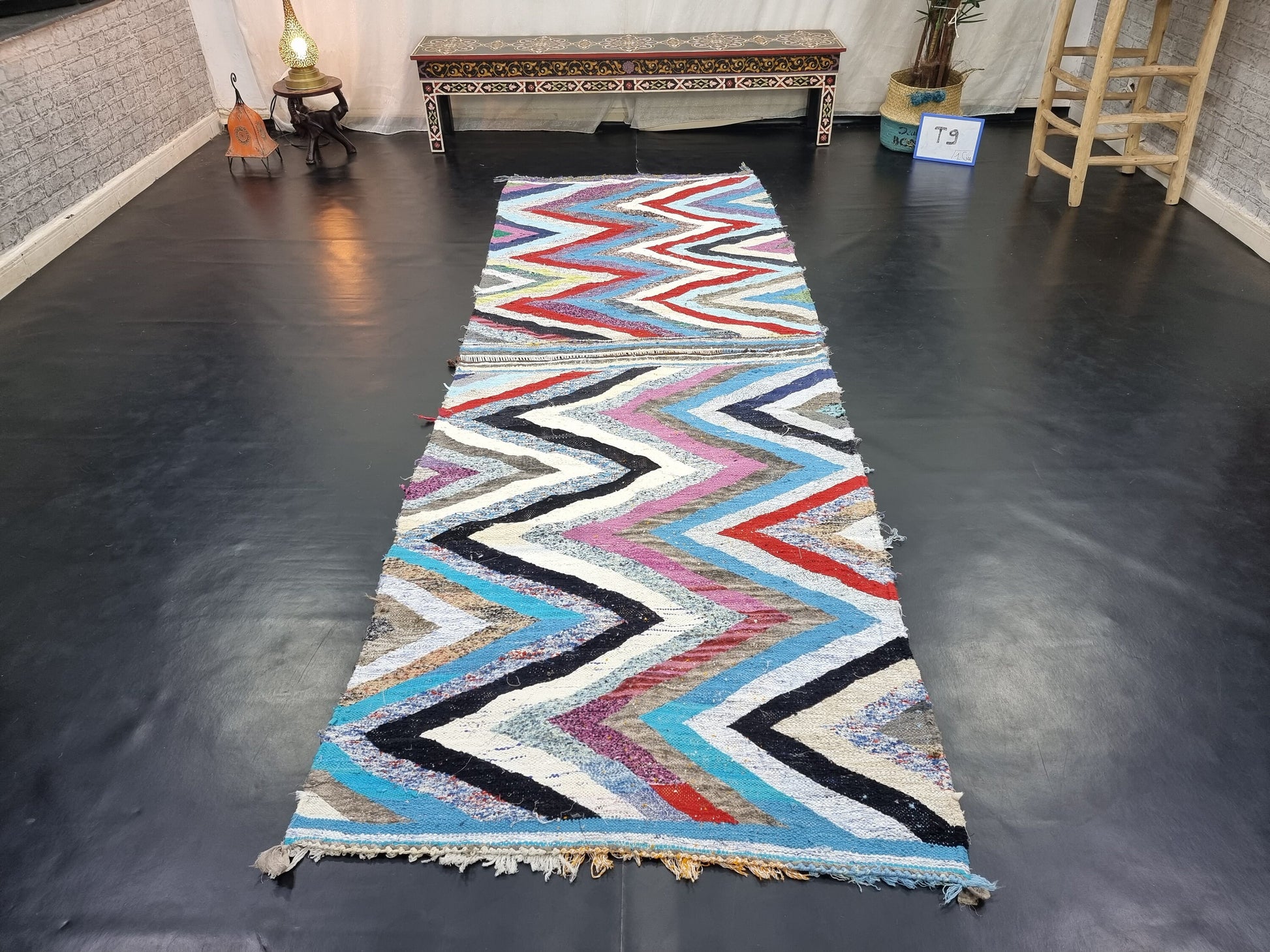 STUNNING ZANAFI RUG, Handmade Moroccan Rug 3X9, Flat Berber Rug, Zanafi Bouchrouit Rug, Geometric Rug, Red and Blue Rug, Sheep Wool Rug.