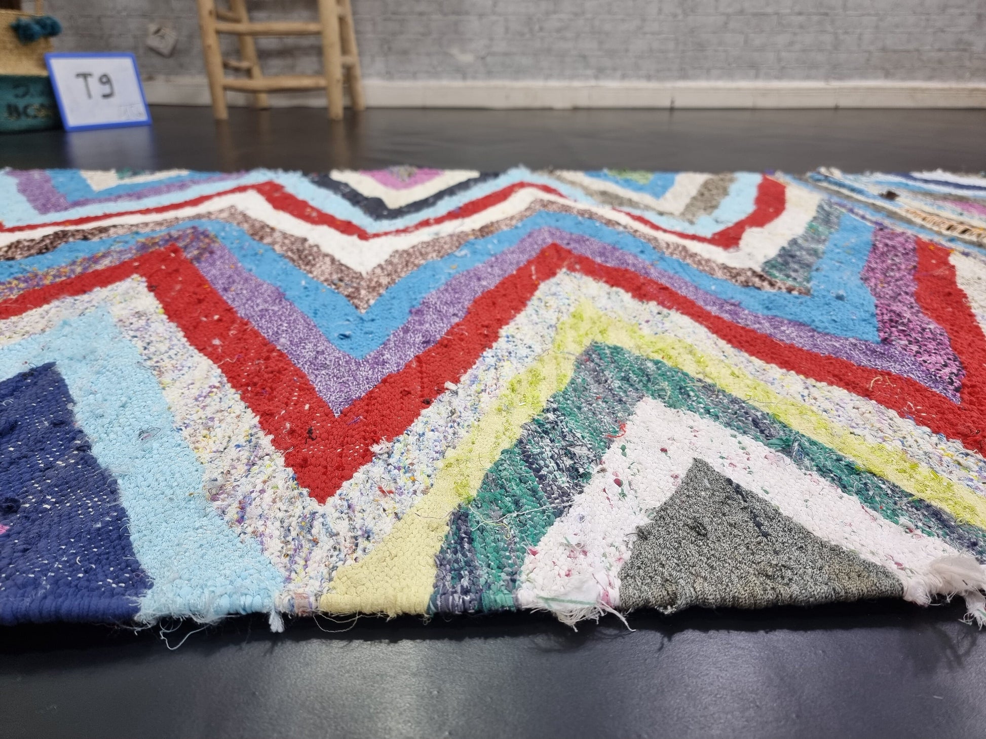 STUNNING ZANAFI RUG, Handmade Moroccan Rug 3X9, Flat Berber Rug, Zanafi Bouchrouit Rug, Geometric Rug, Red and Blue Rug, Sheep Wool Rug.