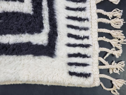 PRETTY MOROCCAN RUG, Handmade Beni Ourain Rug, Boho Black & White Rug, Custom Abstract Rug, Berber Handwoven Wool Rug, Cozy Chic Area Rug.