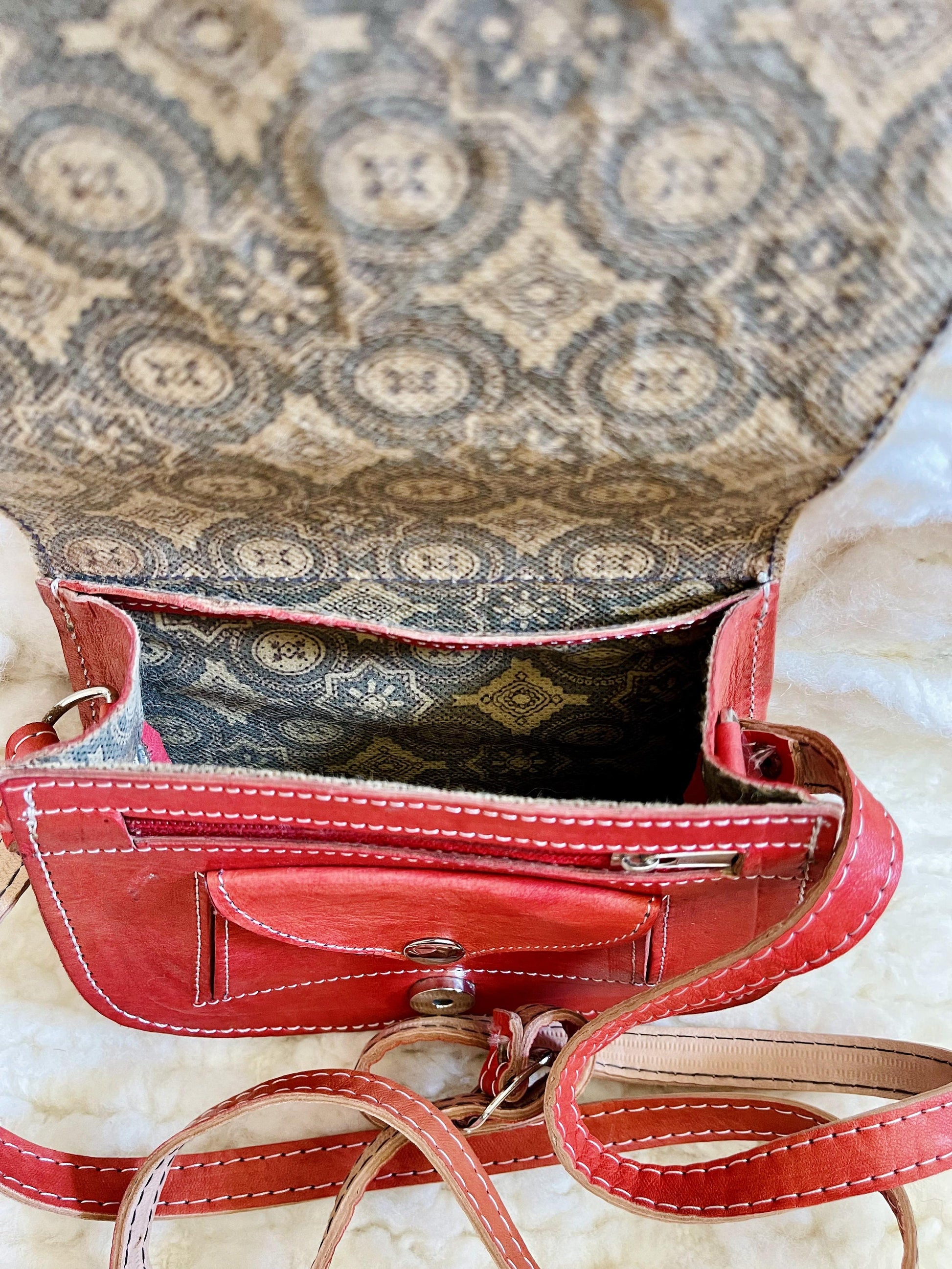 Moroccan Leather Bag, Genuine Leather Crossbody Bag, Moroccan Shoulder Bag, Women'S Leather Bag, Handmade Carved Leather Bag, Red Boho Bag