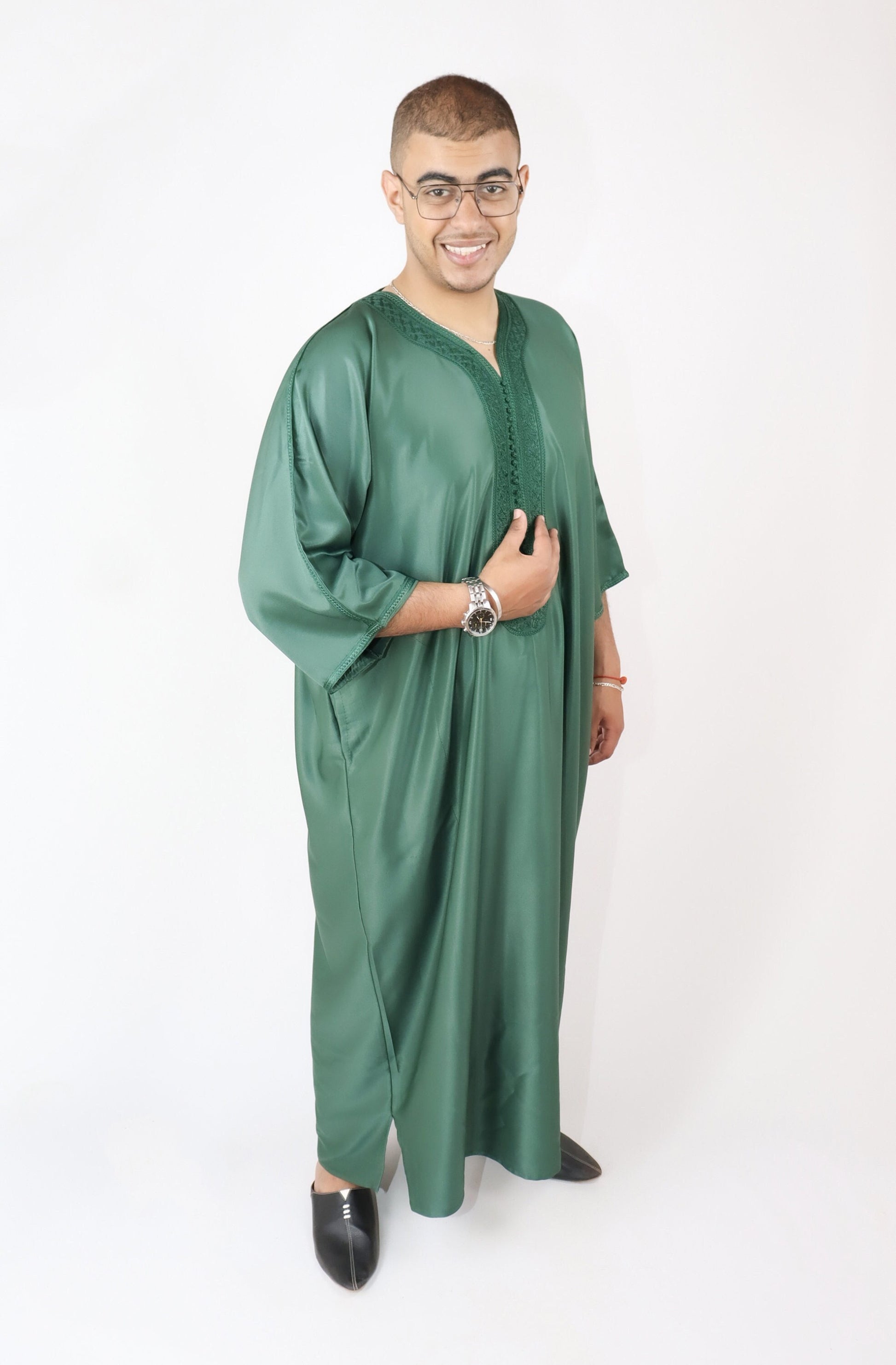 Green Moroccan Style Thobe - Traditional Short Sleeve Design for Men